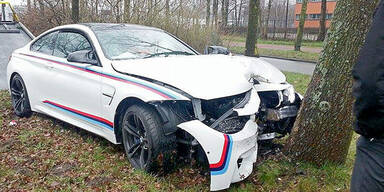 BMW M4 bei „Ladies-Day“ gecrasht