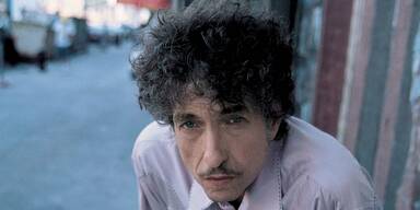 Bob Dylan stürmt auf Platz eins