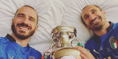 Italien-Helden nahmen Pokal mit ins Bett