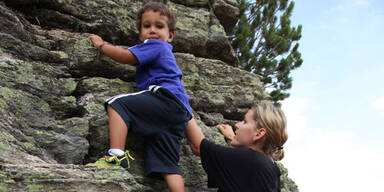 Hier "Bouldern" sogar die Kleinsten