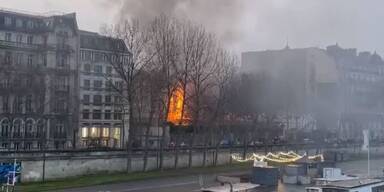 Großbrand im Zentrum von Paris ausgebrochen