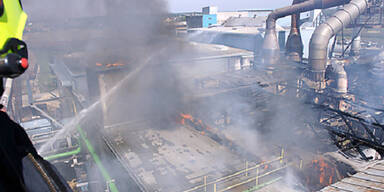 Leopoldsdorf:Großbrand in Zuckerfabrik 