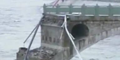 China: 6 Vermisste nach Brückeneinsturz
