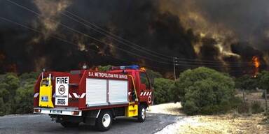 Buschbrände zerstören 40 Häuser