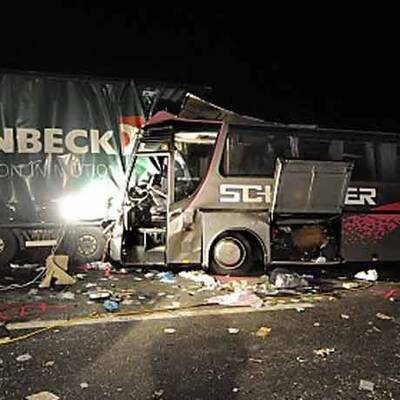 Katastrophaler Bus-Crash bei Wien