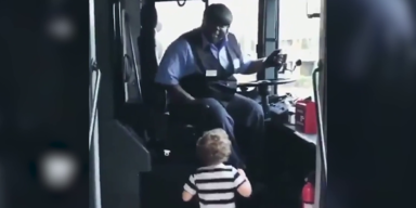 Busfahrer und Baby