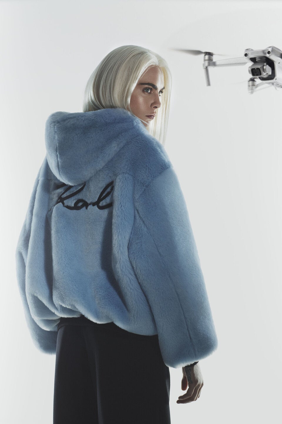 Cara liebt Karl