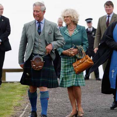 Prinz Charles weht's den Schottenrock weg