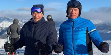 Ikonen auf Skiern: Schwarzenegger und Eastwood im Winterurlaub