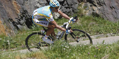 Contador nimmt Schleck Gelb ab