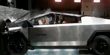 Kopie von Tesla Cybertruck: Crashtest zeigt, dass es kaum eine Knautschzone gibt.
