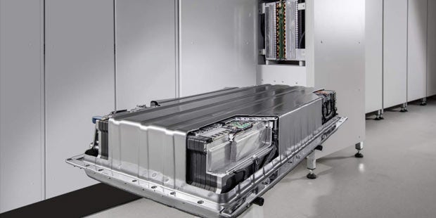 Mercedes greift Teslas Super-Akku an