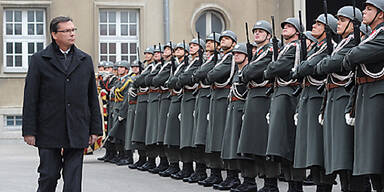 Norbert Darabos Kaserne Soldaten am Fasangarten