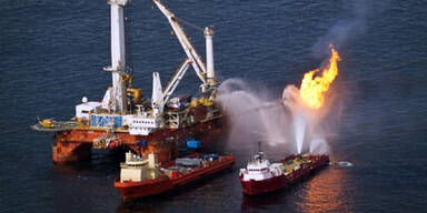Ölbohrinsel im Golf von Mexiko explodiert