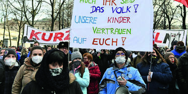 Tausende bei Demo gegen Impfung heute in Wien