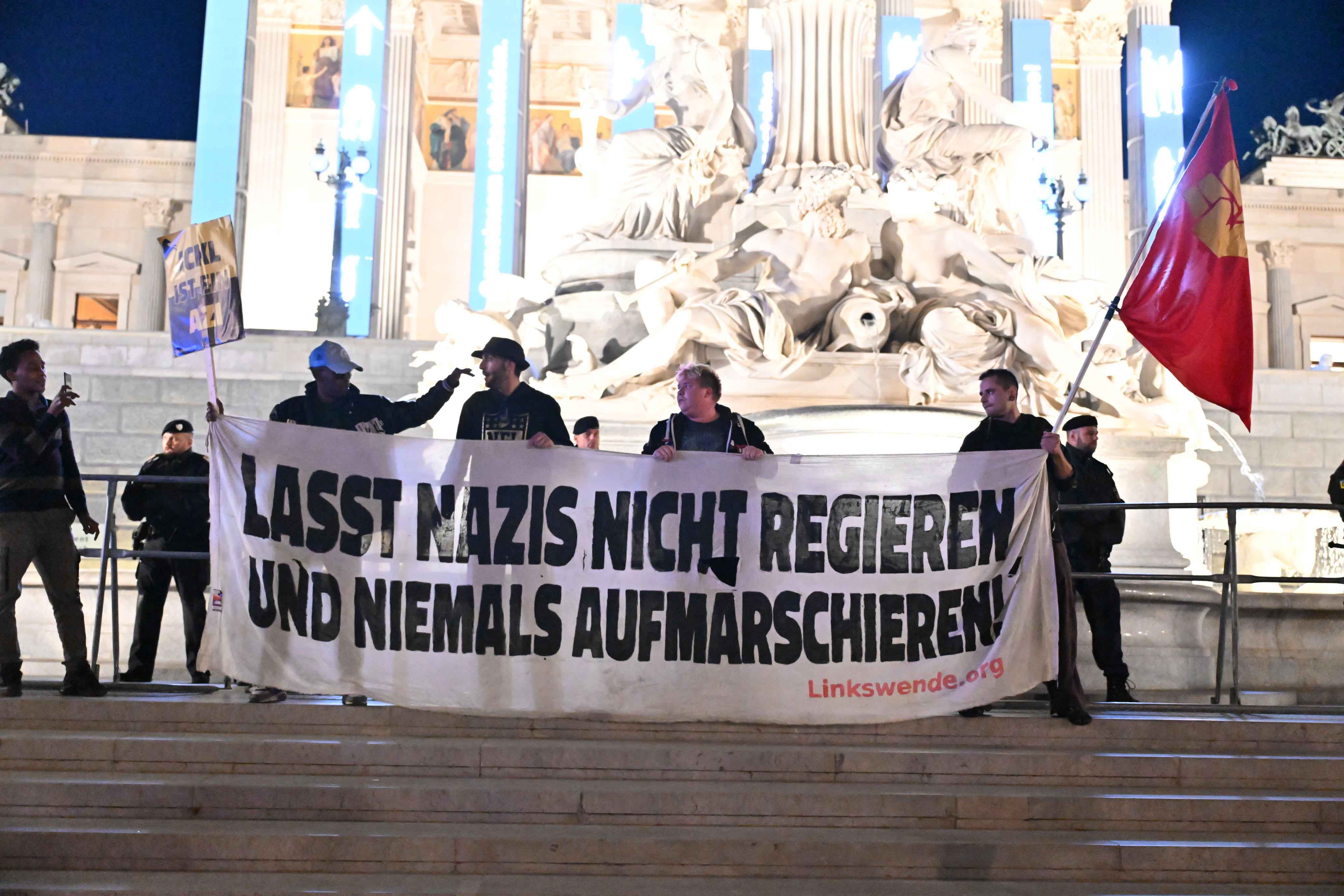 Demo vor dem Parlament