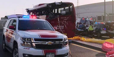 Höhenbegrenzung schlitzt Airport-Bus auf: 17 Tote