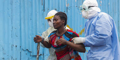 Ebola: Sieben Helfer in Guinea ermordet