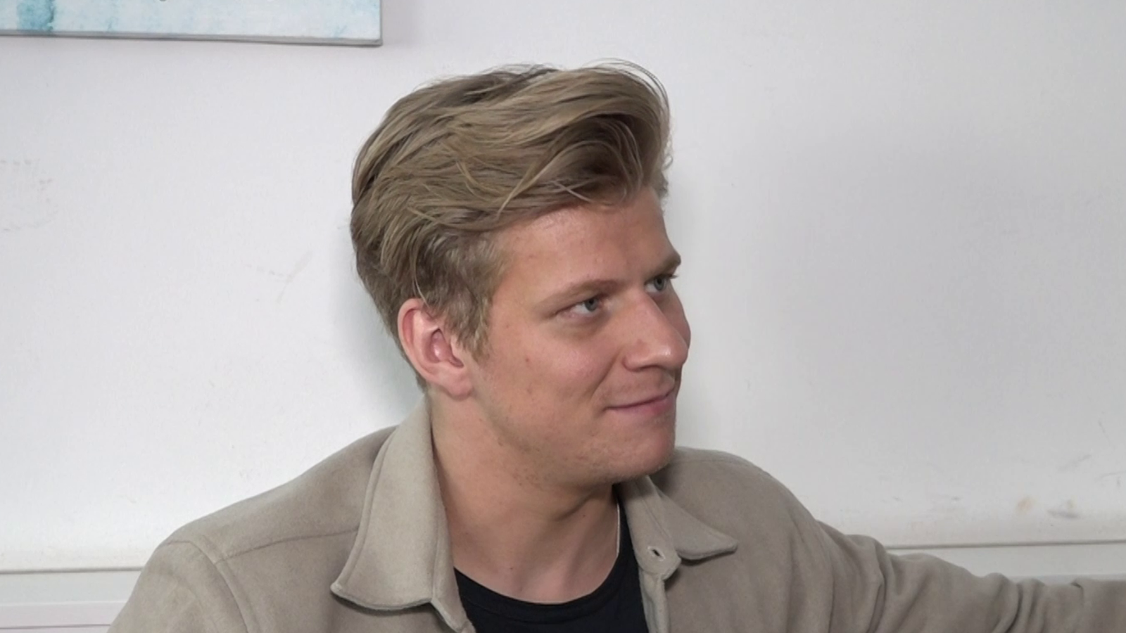 Thorsteinn Einarsson präsentiert LeyaFortsetzung oe24.tv