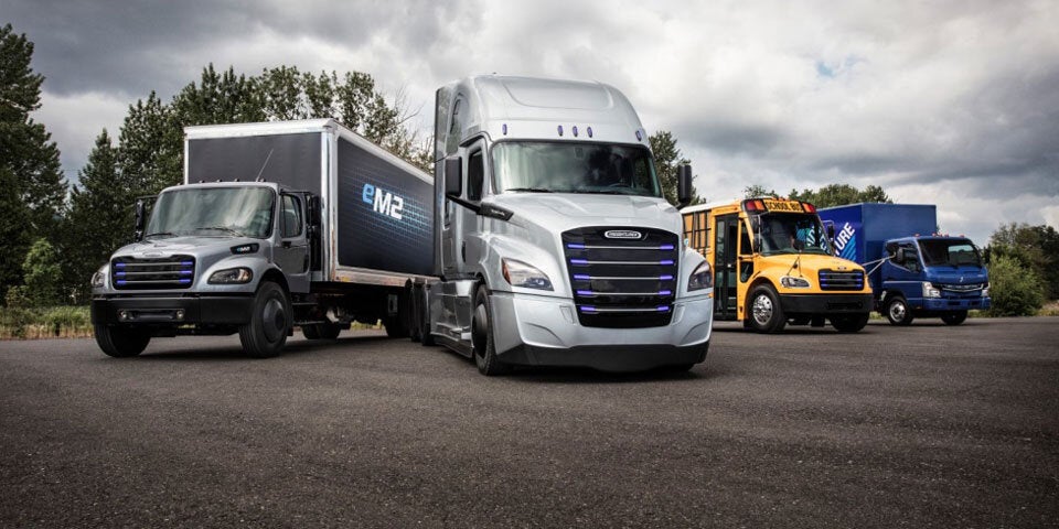 Daimler greift Tesla mit Elektro-Lkws an