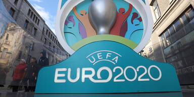 Sagt UEFA heute die EURO ab?