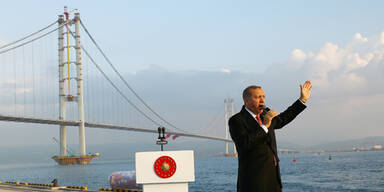Erdogan schließt Sender & Zeitungen