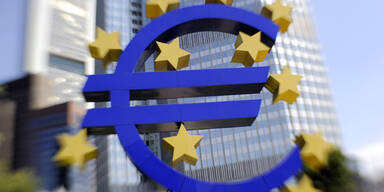Euro fällt auf 22-Monatstief