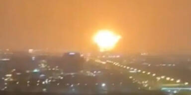 Mega-Explosion am Hafen von Dubai