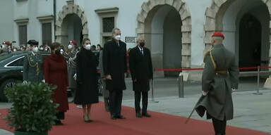 Spaniens König in Wien mit militärischen Ehren empfangen