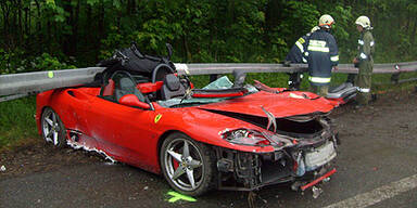 Ferrari-Unfall auf der A9