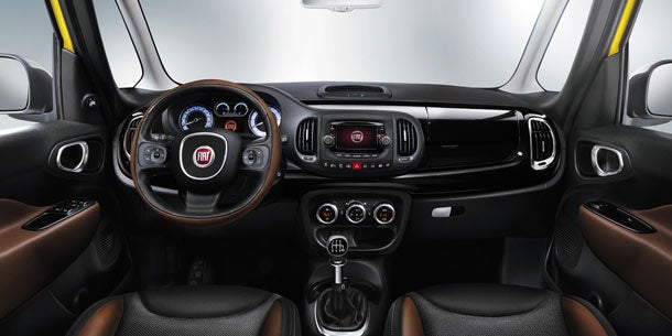 Fiat stellt den 500L Trekking vor