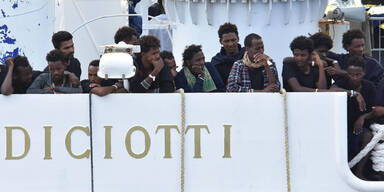 Flüchtlingsschiff: Albanien nimmt 20 Migranten auf