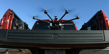 Roboterautos: Ford mit Drohne, GM mit Bolt