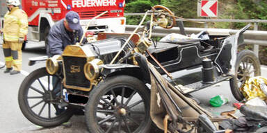 100 Jahre altes Ford T-Modell gerammt