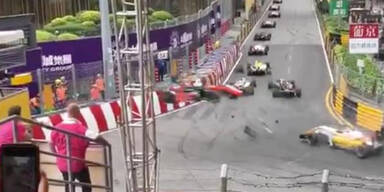 Horror-Crash in der Formel 3