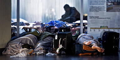 Tausende schliefen am Flughafen