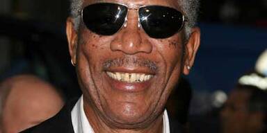 Hollywood-Star Morgan Freeman mit Pkw überschlagen
