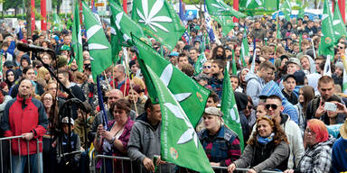 2.000 demonstrieren für Hanf-Freigabe in Wien