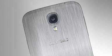 Foto zeigt Galaxy S5 mit Metallgehäuse