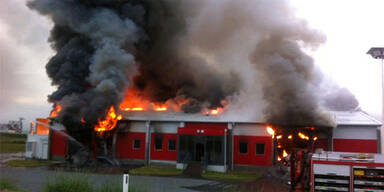 Großbrand in Wurstfabrik