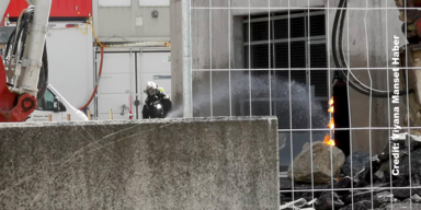 Explosions-Alarm: Cobra schoss auf Gasflasche