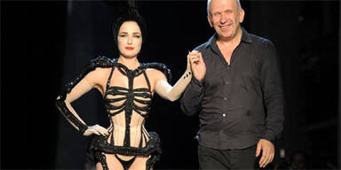 Gaultier-Comeback mit fast nackter Teese