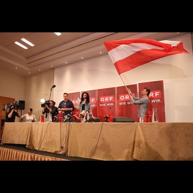 So jubelnd wurde Conchita Wurst empfangen