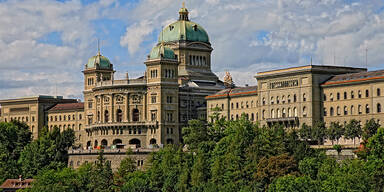 Schweizer lehnen Begrenzung der Einwanderung bei Volksabstimmung ab