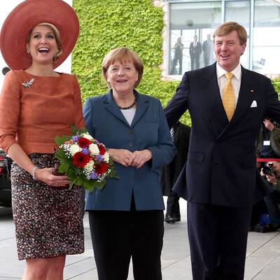 Königin Máxima bringt Angela Merkel zum Lächeln
