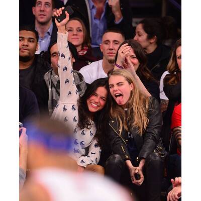 Cara Delevingne und Rihanna beim Basketballspiel