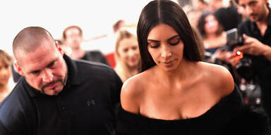 Kim Kardashian mit Bodgyguard Pascal Duvier