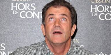 Mel Gibson rast Abhang hinunter
