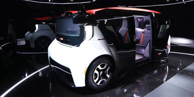 GM zeigt Robo-Auto ohne Lenkrad & Pedale