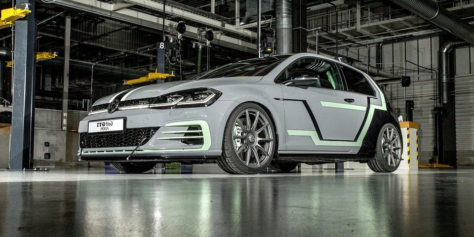 VW zeigt zwei scharfe Golf-Modelle